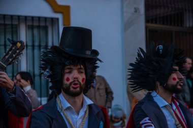 Velez Malaga, İspanya-3 Şubat 2018 A renkli karnaval geçit Andalusia küçük bir kasaba sakinleri tarafından düzenlenen