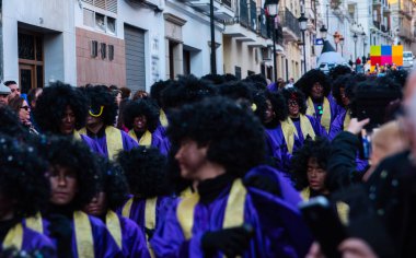 Velez Malaga, İspanya-3 Şubat 2018 A renkli karnaval geçit Andalusia küçük bir kasaba sakinleri tarafından düzenlenen