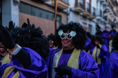 Velez Malaga, İspanya-3 Şubat 2018 A renkli karnaval geçit Andalusia küçük bir kasaba sakinleri tarafından düzenlenen