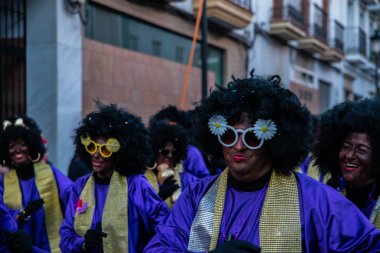 Velez Malaga, İspanya-3 Şubat 2018 A renkli karnaval geçit Andalusia küçük bir kasaba sakinleri tarafından düzenlenen