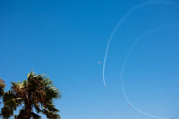 Torre Del Mar España Julio 2018 Aviones Sobrevolando Playa Una —  Fotos de Stock
