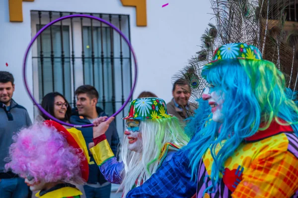 Velez Malaga, İspanya-3 Şubat 2018 A renkli karnaval geçit Andalusia küçük bir kasaba sakinleri tarafından düzenlenen