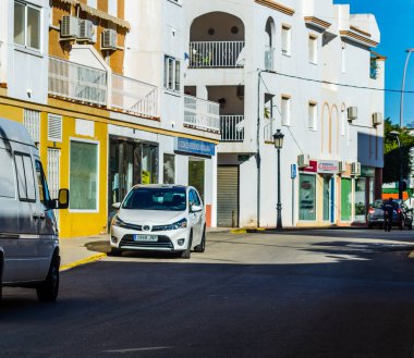 Antas, İspanya - 26 Ocak 2019 boş İspanyol sokaklarda Almeria, eski Endülüs karakteristik mimarisi yanında küçük bir kasabasında
