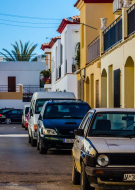 Antas, İspanya - 26 Ocak 2019 boş İspanyol sokaklarda Almeria, eski Endülüs karakteristik mimarisi yanında küçük bir kasabasında