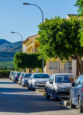 Antas, İspanya - 26 Ocak 2019 boş İspanyol sokaklarda Almeria, eski Endülüs karakteristik mimarisi yanında küçük bir kasabasında