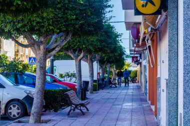 Antas, İspanya - 26 Ocak 2019 boş İspanyol sokaklarda Almeria, eski Endülüs karakteristik mimarisi yanında küçük bir kasabasında