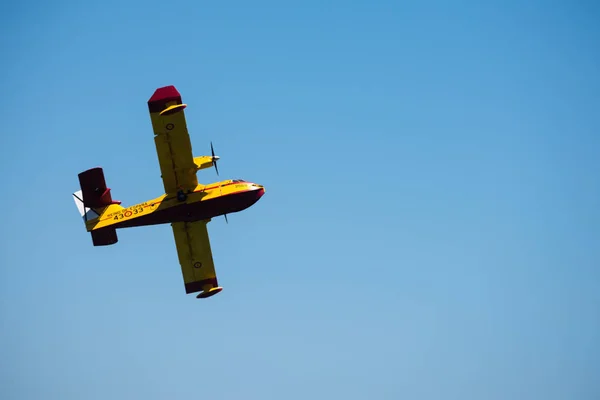 Torre Del Mar España Julio 2018 Aviones Sobrevolando Playa Una —  Fotos de Stock