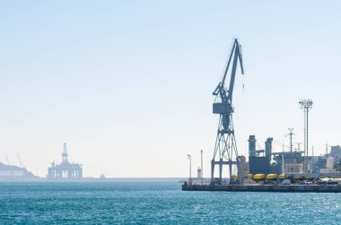 Cartagena, İspanya - 22 Şubat 2019 Cartagena Murcia bölgesi, bir yer gevşeme yanı sıra yer Denizcilik sektörünün ünlü limanda
