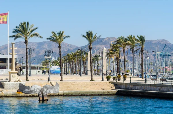 Cartagena, İspanya - 22 Şubat 2019 Cartagena Murcia bölgesi, bir yer gevşeme yanı sıra yer Denizcilik sektörünün ünlü limanda