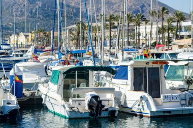 Cartagena, İspanya - 22 Şubat 2019 Cartagena Murcia bölgesi, bir yer gevşeme yanı sıra yer Denizcilik sektörünün ünlü limanda