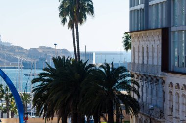 Cartagena, İspanya - 22 Şubat 2019 Cartagena Murcia bölgesi, bir yer gevşeme yanı sıra yer Denizcilik sektörünün ünlü limanda