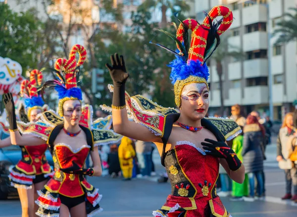 カルタヘナ スペイン 2019 ムルシア地方の有名な町の住民によって組織されたカラフルなカーニバルのパレード — ストック写真