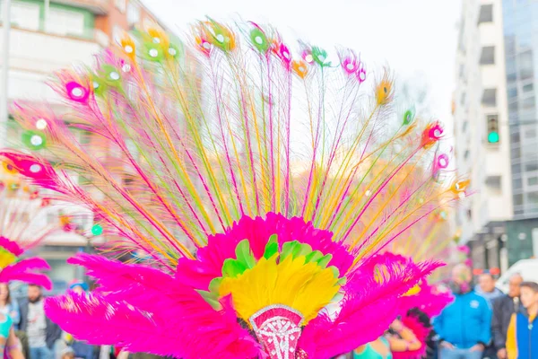 Cartagena, Ispanya-Mart 2, 2019 Murcia bölgesinde ünlü bir kasabanın sakinleri tarafından düzenlenen renkli bir karnaval geçit töreni