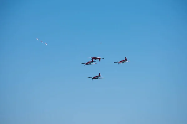 Torre Del Mar España Julio 2018 Aviones Sobrevolando Playa Una —  Fotos de Stock