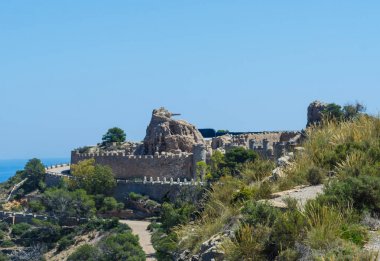 Battery Castillitos, İspanya - 13 Nisan 2019 Terk edilmiş askeri c