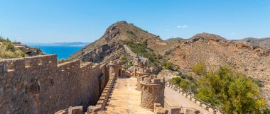 Battery Castillitos, İspanya - 13 Nisan 2019 Terk edilmiş askeri c