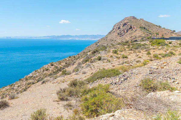 Battery Castillitos, İspanya - 13 Nisan 2019 Terk edilmiş askeri c