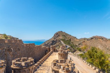 Battery Castillitos, İspanya - 13 Nisan 2019 Terk edilmiş askeri c
