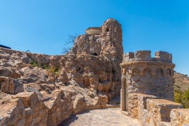 Battery Castillitos, İspanya - 13 Nisan 2019 Terk edilmiş askeri c