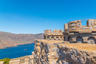 Battery Castillitos, İspanya - 13 Nisan 2019 Terk edilmiş askeri c