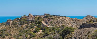 Battery Castillitos, İspanya - 13 Nisan 2019 Terk edilmiş askeri c