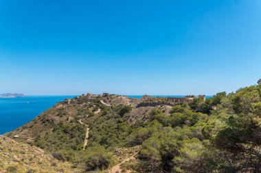 Battery Castillitos, İspanya - 13 Nisan 2019 Terk edilmiş askeri c