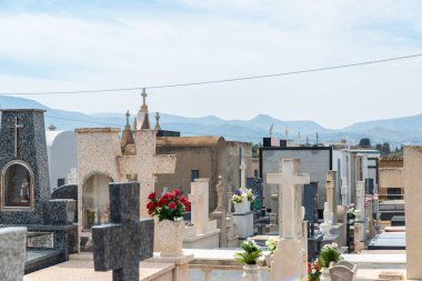 Canteras, İspanya - 2 Nisan 2019 Murcia regio'nun tipik mezarları