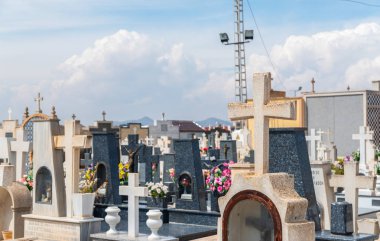 Canteras, İspanya - 2 Nisan 2019 Murcia regio'nun tipik mezarları