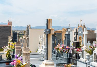 Canteras, İspanya - 2 Nisan 2019 Murcia regio'nun tipik mezarları