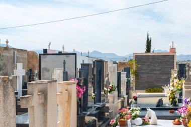 Canteras, İspanya - 2 Nisan 2019 Murcia regio'nun tipik mezarları