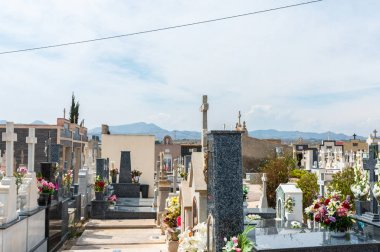 Canteras, İspanya - 2 Nisan 2019 Murcia regio'nun tipik mezarları