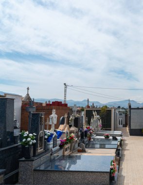 Canteras, İspanya - 2 Nisan 2019 Murcia regio'nun tipik mezarları