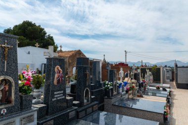 Canteras, İspanya - 2 Nisan 2019 Murcia regio'nun tipik mezarları