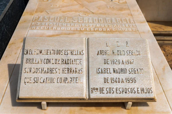 Canteras, Spanyolország-2 április 2019 a Murciai Regio-ra jellemző sírok — Stock Fotó