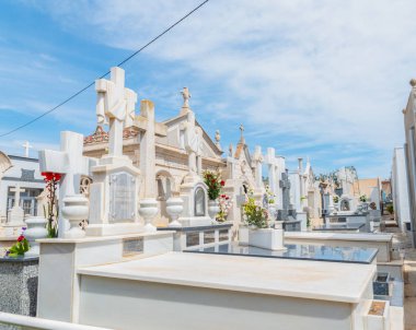 Canteras, İspanya - 2 Nisan 2019 Murcia regio'nun tipik mezarları