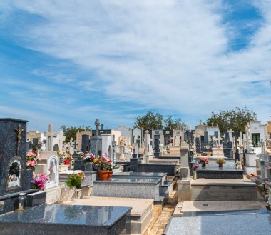 Canteras, İspanya - 2 Nisan 2019 Murcia regio'nun tipik mezarları