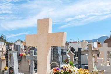 Canteras, İspanya - 2 Nisan 2019 Murcia regio'nun tipik mezarları