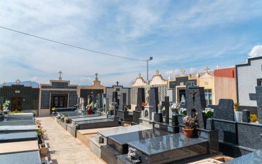 Canteras, İspanya - 2 Nisan 2019 Murcia regio'nun tipik mezarları