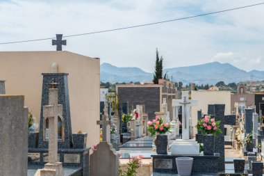 Canteras, İspanya - 2 Nisan 2019 Murcia regio'nun tipik mezarları