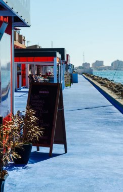 La Manga, İspanya - 4 Mart 2019 Restaurant in La Manga del Mar