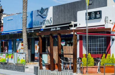 La Manga, İspanya - 4 Mart 2019 Restaurant in La Manga del Mar