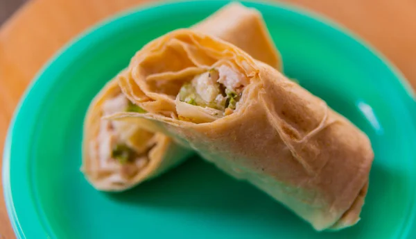 Chicken breast with caesar dressing and lettuce in a gluten-free — Stock Photo, Image