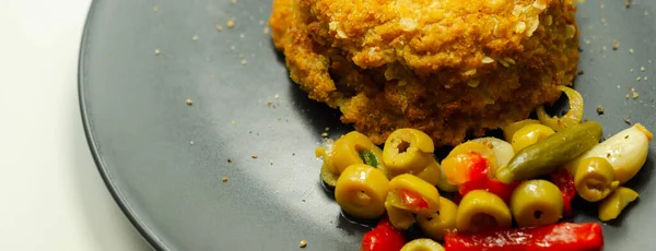 Bacalhau Camarão Bolo Peixe Estilo Tailandês Vermelho Servido Com Azeitonas — Fotografia de Stock