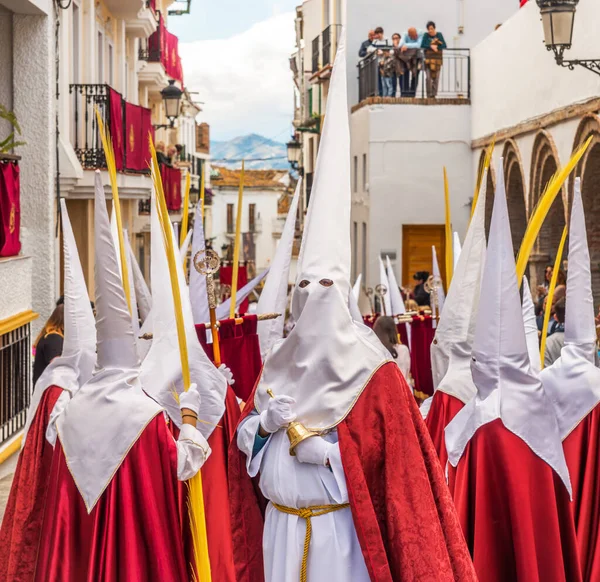 Участники Шествия Страстной Недели Испанском Городе Пасху — стоковое фото