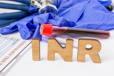 INR klinik laboratuvar tıbbi kısaltma veya kısaltma protrombin zamanı, zaman pıhtılaşma için kan testi. Word INR çoğu laboratuvar test tüpleri kan örneği, stetoskop ve Hematoloji sonuç ile yakın