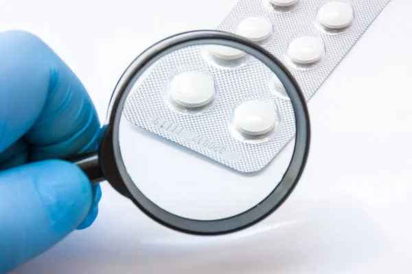 Testarea Verificarea Determinarea Falsificării Farmaceutice Sau Falsificării Medicamentelor Conceptului Calitate — Fotografie, imagine de stoc