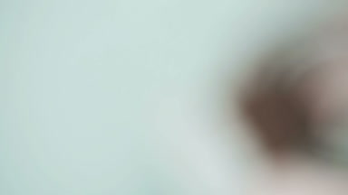 Açılan metal boya mavi renk boya ve diğer boya malzemeleri