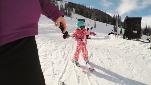 Colorado Abd Ocak 2018 Pov Çocuklar Yetişkinler Arapahoe Havzası Kayak — Stok video