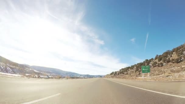 Pov Oogpunt Door Mountain Terrein Rijden Winter — Stockvideo