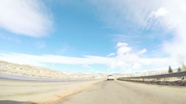 Colorado, ABD-Aralık 26, 2017. POV bakış açısı - kışın dağ arazi ile sürüş